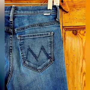 Mother high rise skinny, cropped at ankle. 24